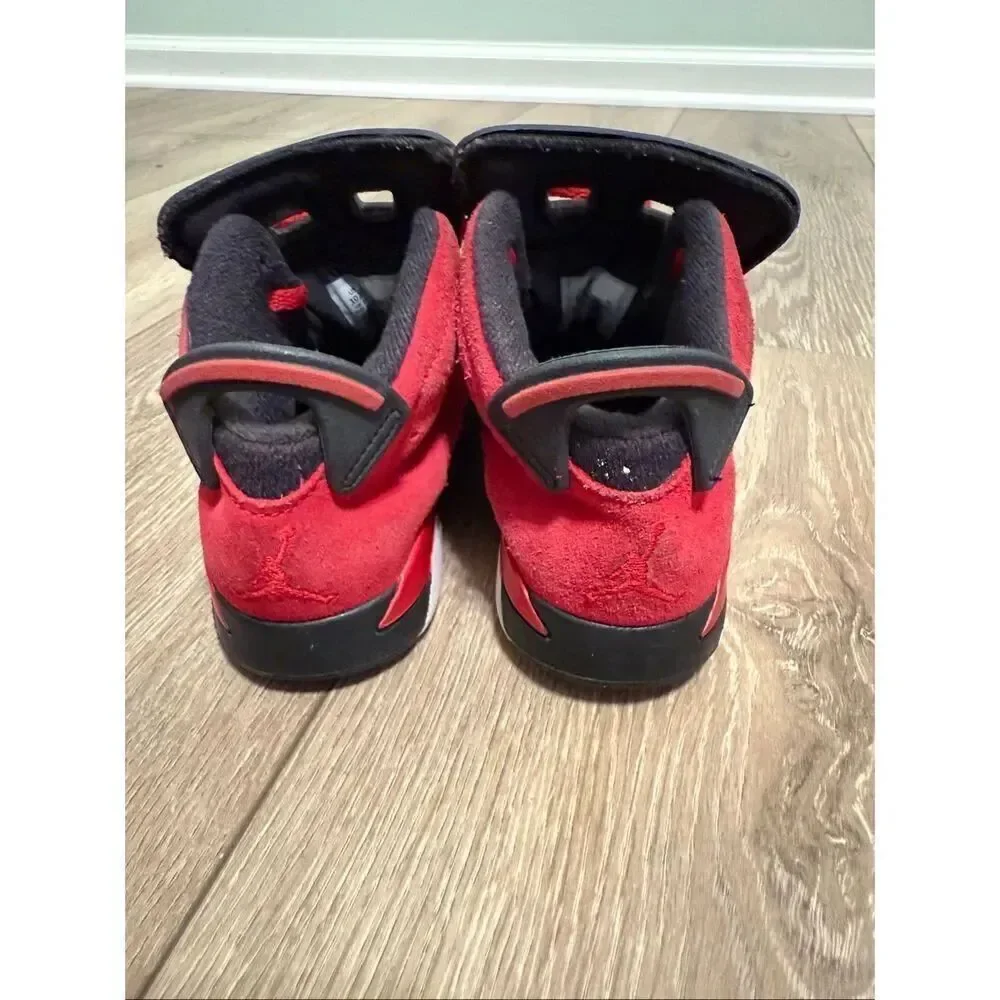 Nike Kids Size 10.5C Air Jordan 6 Retro Toro Bravo Sneakers Varsity Red Suede